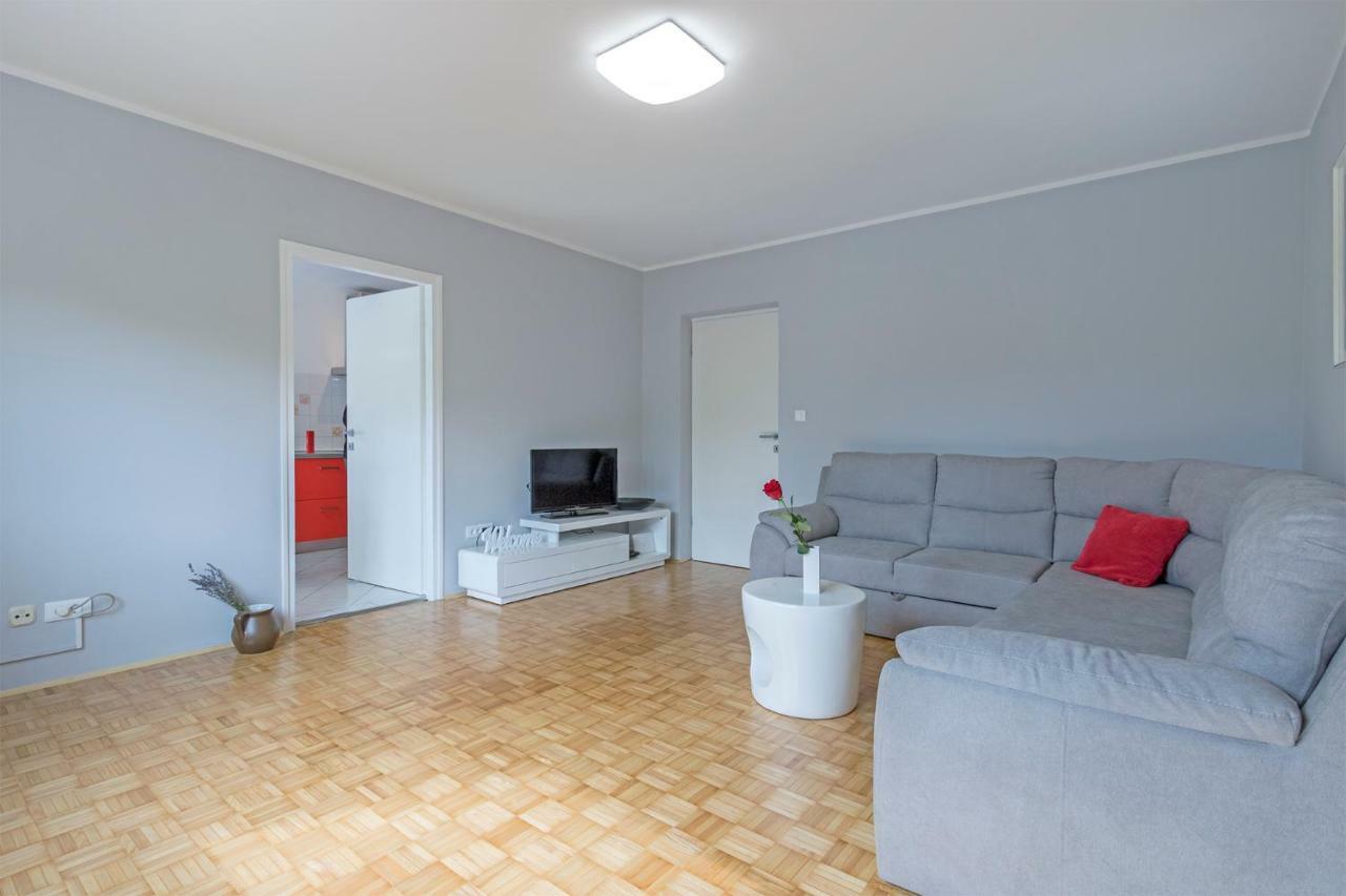 Colosseum Apartment Pula Exterior foto